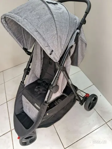 Carrinho de bebê Cosco
