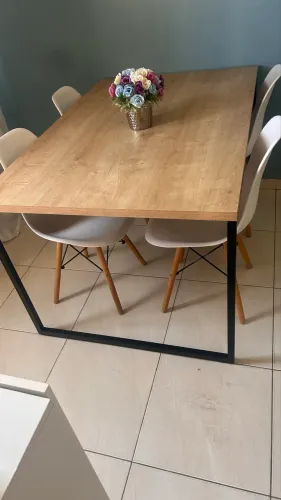 Mesa com cadeiras