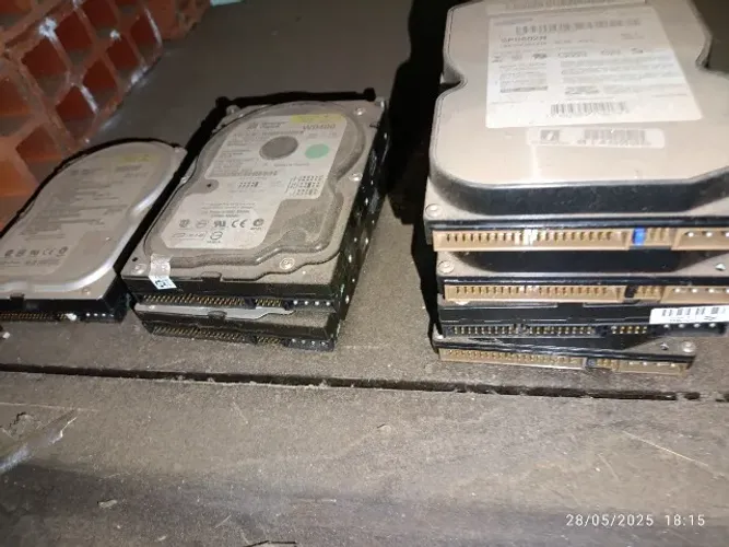 Diversos HDs sata IDE, 20, 40, 80 Giga