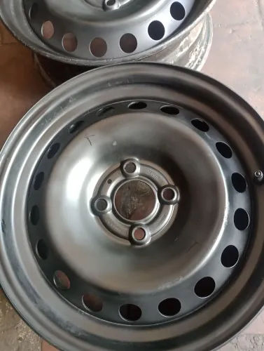 Venda de rodas do Renault aro 15 de ferro