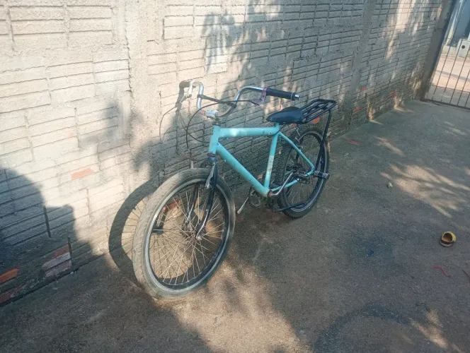 Bicicleta montadinha aro 24