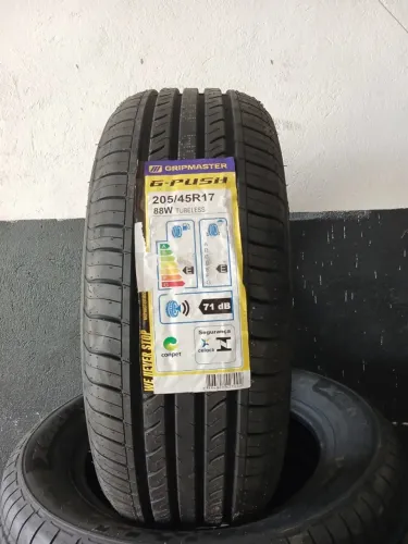 Pneu 205/45/17 Gripmaster (aro 17 novo)