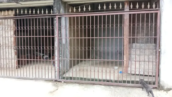 2 Portão de garagem , cada 800.00 , os dois por 1.500.00