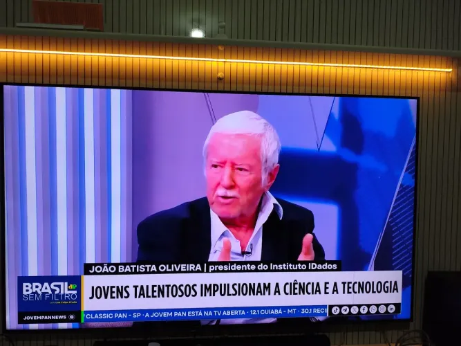 Vende - se uma smartv Samsung 70 polegadas