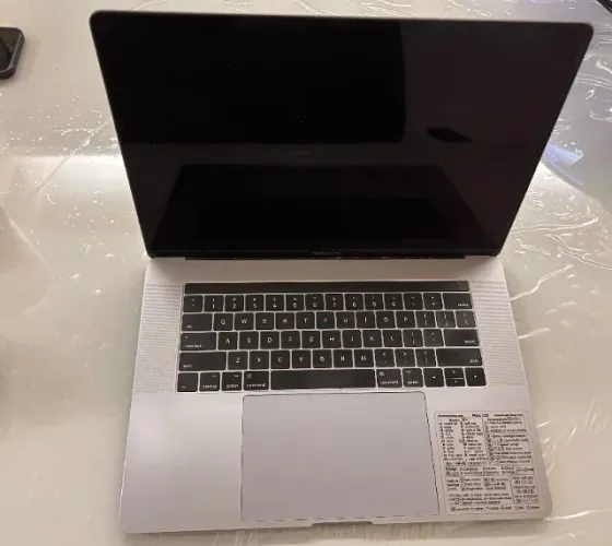 MacBook Pro 15,4" (2016)