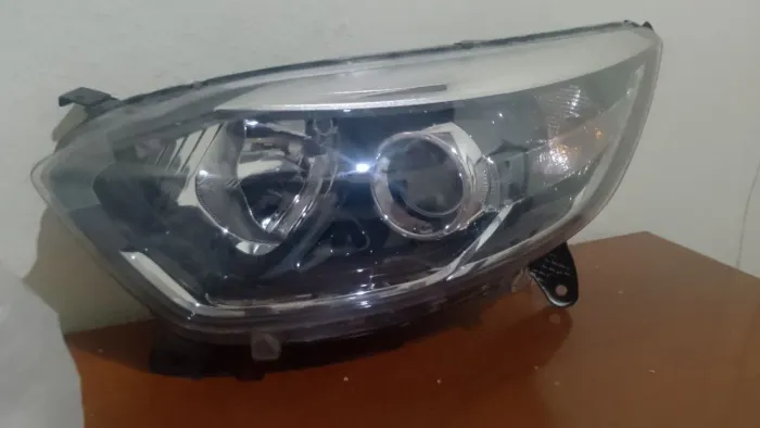 farol do RENAULT
