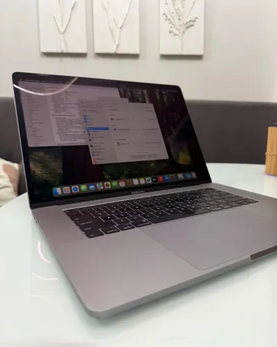 Macbook Pro 2019 i9 32GB RAM 512 SSD 15,4POL