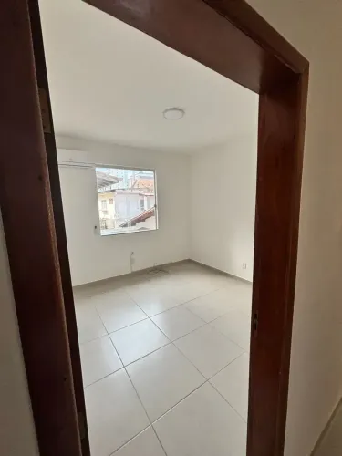 Sala comercial com ar-condicionado e condomínio incluso - Cidade nova Ilhéus
