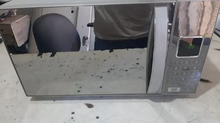 microondas philco 25 litros espelhado funcionando perfeitamente esta sem o prato