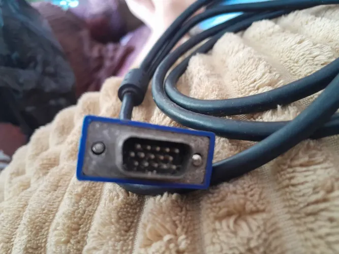 Cabo para computador de mesa.