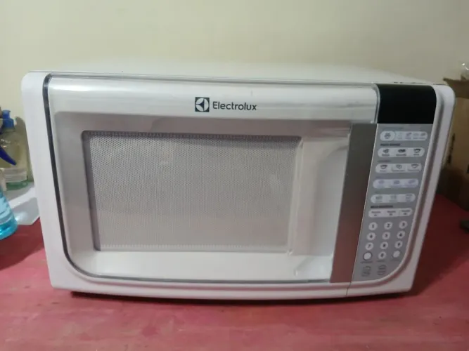 Microondas electrolux MEF41