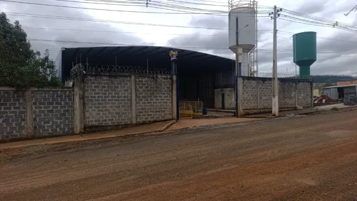 *Galpão Comercial em Pains MG - Ótimo pra Empresa/Oficina*
