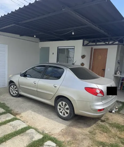 Peugeot 207 Sedan Passion XR 1.4 Flex 8V 4P 2013