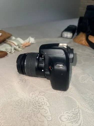 Cânon t100, Flash, fundo infinito, mas 2 tochas de luz 