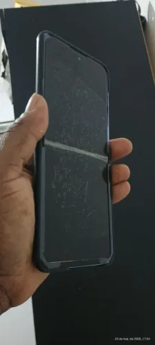 CELULAR Z FLIP 1