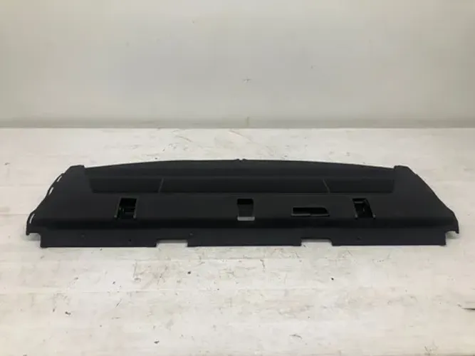 Tampão Bagagito Porta Malas Mercedes C180 2011 2012 Detalhe Preto