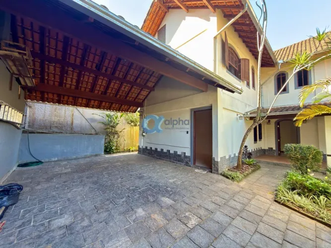 Excelente Casa em Condomínio para Locação - Alto da Serra - Petrópolis/RJ