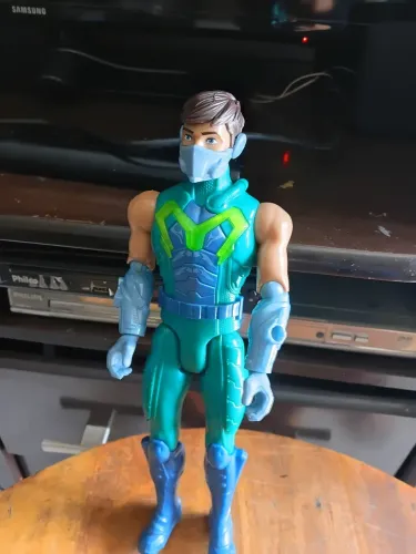 Max Steel versão missão no Oceano