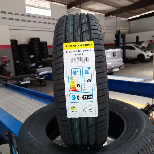 Pneu Novo 175/65R14C 90/88T Black Arrow
