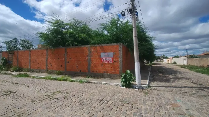 VENDO - TERRENO BAIRRO COUNTRY CLUB - 610M2 - MURADO - JUAZEIRO BA