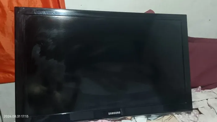 Vendo 3 tvs com defeito ,para retiradas de peças