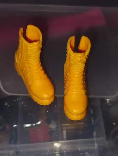 Coturnos laranja originais Barbie Mattel 