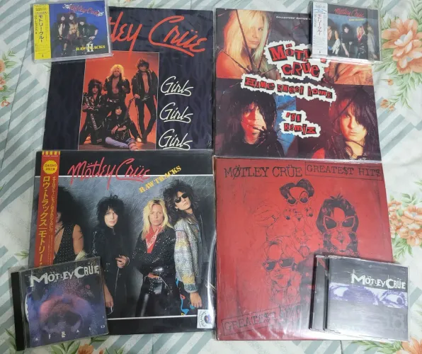 Lote CDs e Vinil Motley Crue