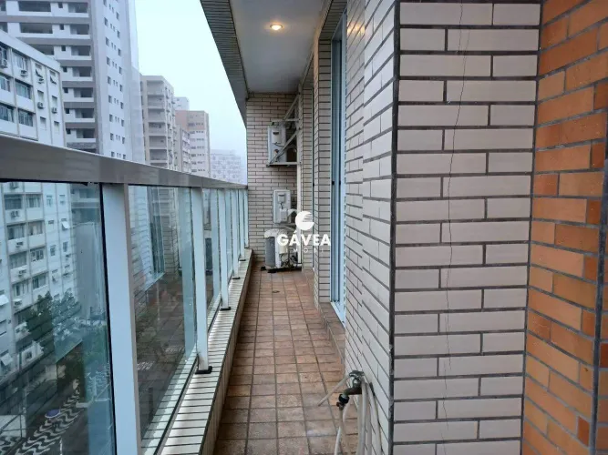 Apartamento para aluguel no Gonzaga em Santos.