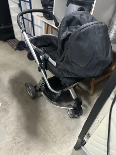Carrinho de Bebê e Bebê conforto