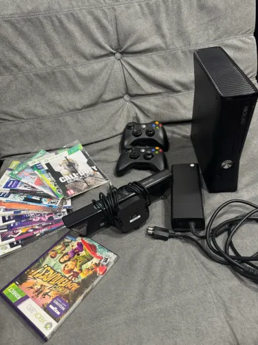 Xbox 360 Slim Desbloqueado + Kinect + 2 Controles Originais + Jogos | Completo