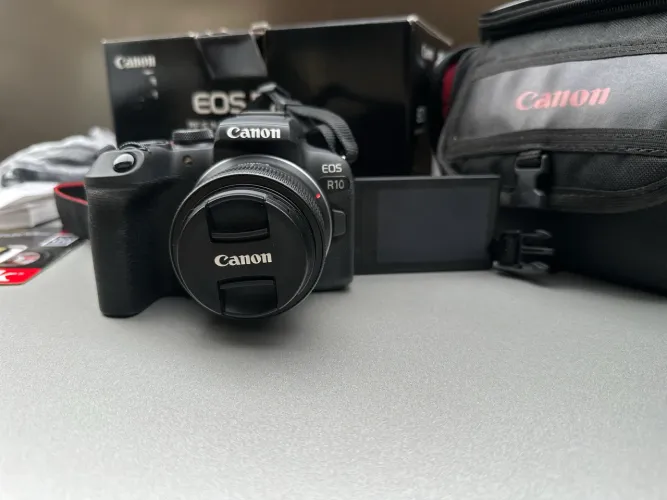 Canon R10