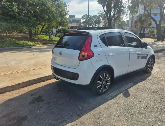 Fiat Palio Sporting 1.6 Flex 16V 5P 2016