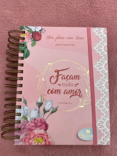 Livro: Devocional Façam tudo com Amor