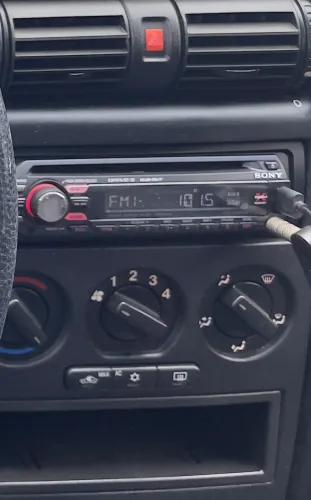 Rádio Sony Xplod CDX-GT427UX Completo