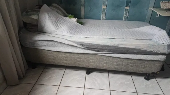 CAMA BOX SOLTEIRO + COLCHÃO