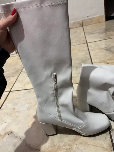 Bota Branca Feminina Nº 37 - Pouco Usada - Excelente Estado