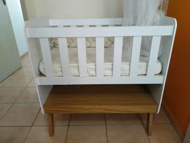 Vendo esse mini berço