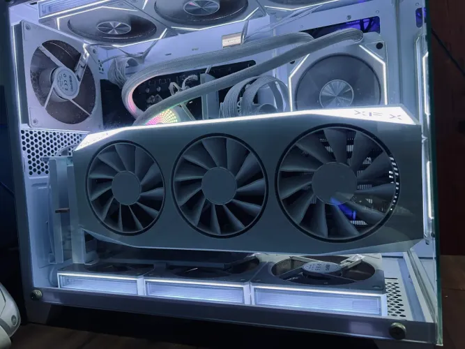 Rx 9070xt xfx mercury branca 16gb