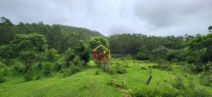 Fazenda com 4 dormitórios à venda, 460800 m² por R$ 3.500.000 - Centro - Joanópolis/SP