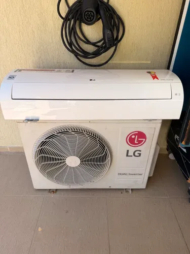 Ar-condicionado Split LG Dual Inverter 24.000 BTUS usado