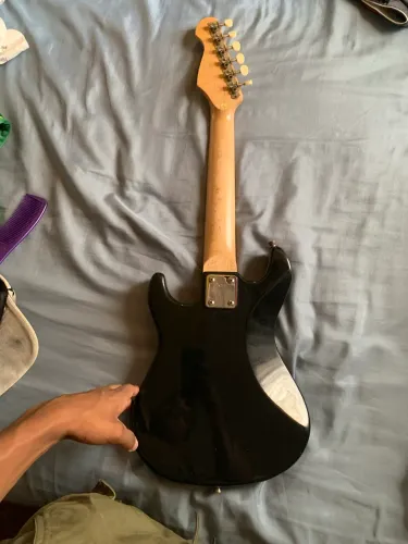 Guitarra elétrica infantil 