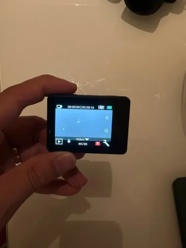 Vendo camera de ação pouco utilizada, grava em 5k, sensor sony
