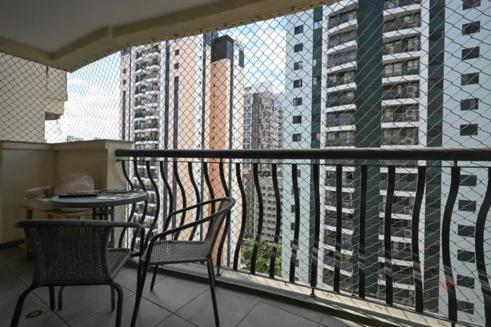 Apartamento para venda em Moema com 3 quartos, sendo 1 suíte, 112m²