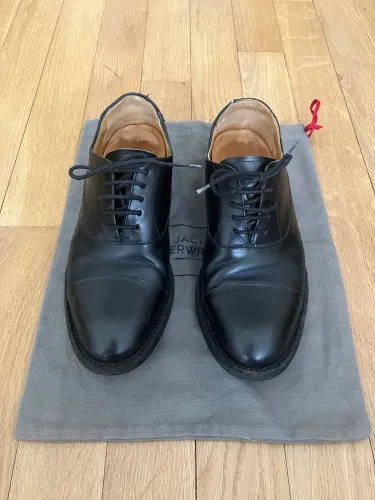 Sapatos sociais de couro preto, Jack Erwin