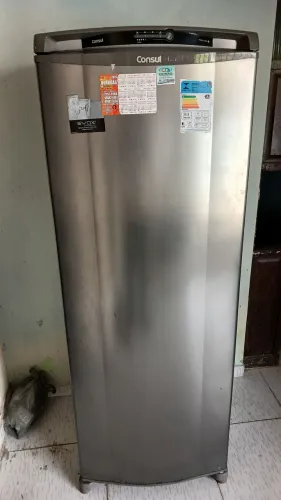 Geladeira consul bem novinha