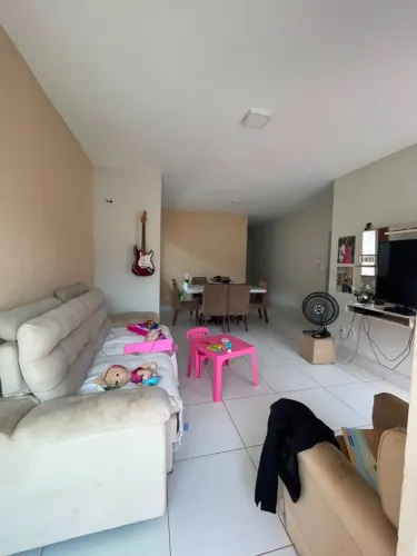 ALUGO CASA ESPAÇOSA VENTILADA E COM PROJETADOS TC