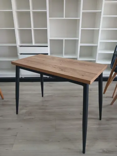 Mesa Pés de Ferro Metalon 95cm largura