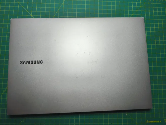 Notebook Samsung e30