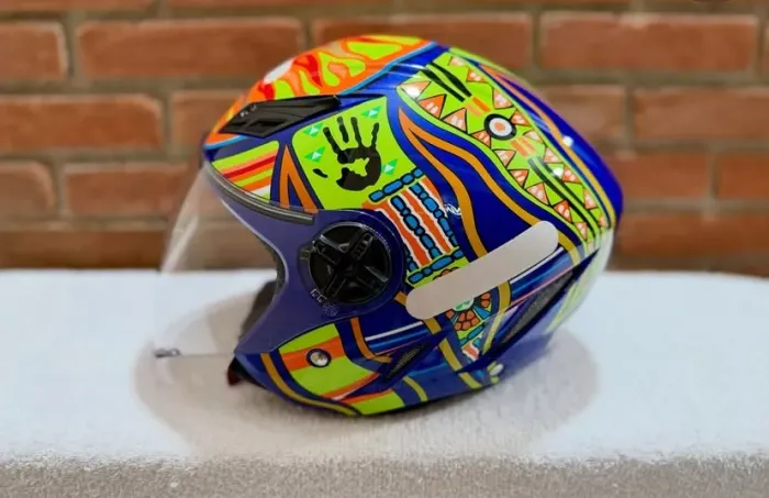 AGV 5 CONTINENTS (descrição)