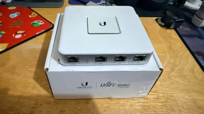 Ubiquiti USG 3-P semi novo